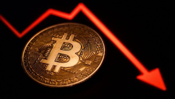 Bitcoin faces downside risk despite cooling leverage Bitcoin faces downside risk despite cooling leverage