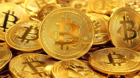 Bitcoin breaks above USD 70K as short sellers face forced buybacks