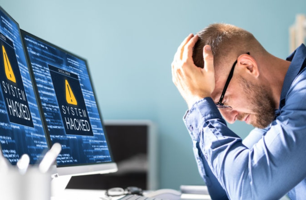 Warning: Hackers target major Wall Street firms in wave of voice phishing attacks A wave of attempted cyberattacks has targeted major Wall Street firms, including hedge funds Point72, Citadel, and Millennium Management, using voice phishing to impersonate trusted colleagues and IT support staff. Google's Mandiant unit tracked a broader campaign targeting dozens of U.S. legal and financial firms, with voice phishing accounting for 11 percent of intrusions investigated in 2025.